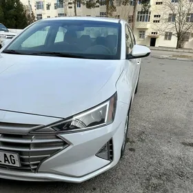 Hyundai Elantra 2020