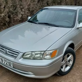 Toyota Camry 2001