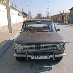 Lada 2104 1982