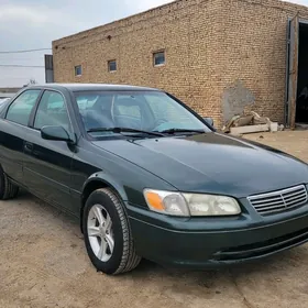 Toyota Camry 2001