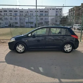 Nissan Tiida 2008