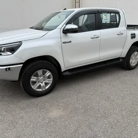 Toyota Hilux 2025