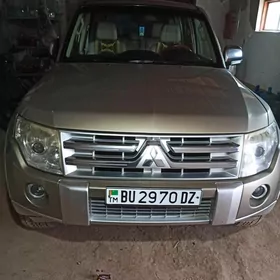 Mitsubishi Pajero 2007