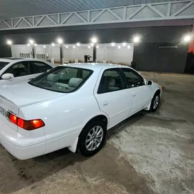 Toyota Camry 2001