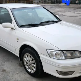 Toyota Camry 2001