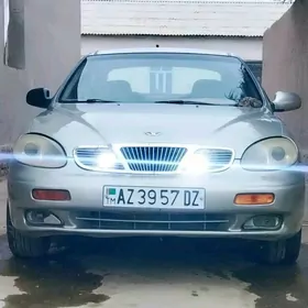 Daewoo Leganza 1998