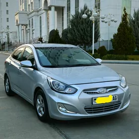 Hyundai Accent 2014