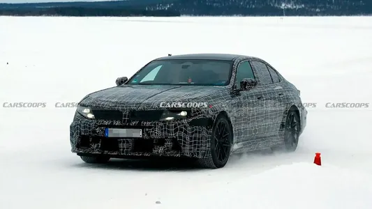 BMW готовит обновленный прототип M5 с новой дизайнерской концепцией