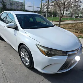 Toyota Camry 2017