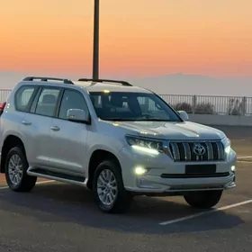 Toyota Land Cruiser Prado 2023