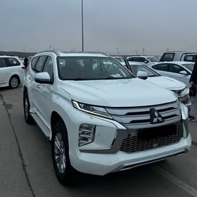 Mitsubishi Montero Sport 2020