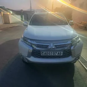 Mitsubishi Montero Sport 2019