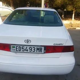 Toyota Camry 2000