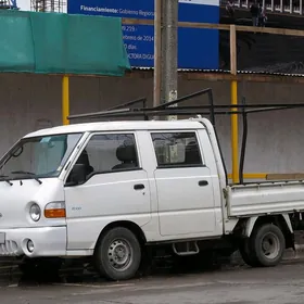 Hyundai H-1 1999