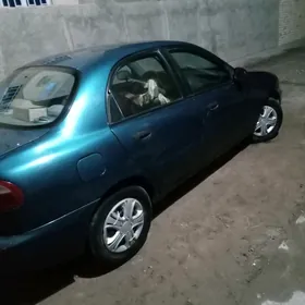 Daewoo Lanos 1999