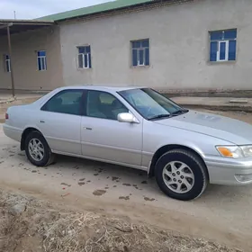 Toyota Camry 2000