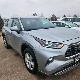 Toyota Highlander 2023