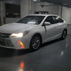 Toyota Camry 2015