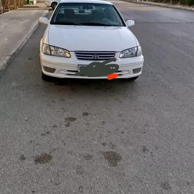 Toyota Camry 2000