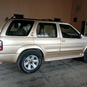 Infiniti QX4 1999