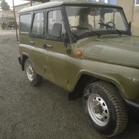 UAZ 469 2005