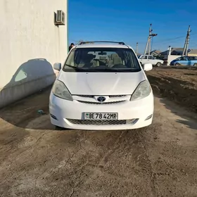 Toyota Sienna 2004