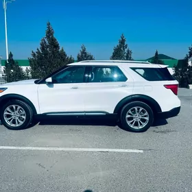 Ford Explorer 2021