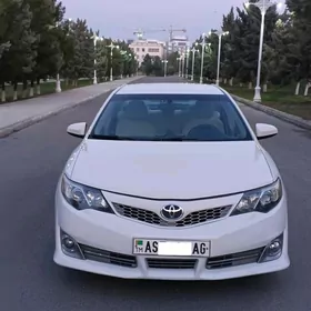 Toyota Camry 2013