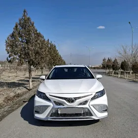 Toyota Camry 2020