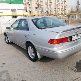 Toyota Camry 2000