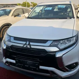 Mitsubishi Outlander 2022