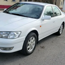 Toyota Camry 2001