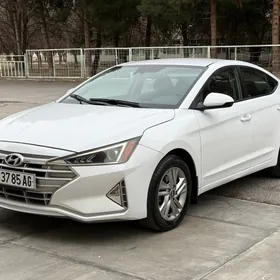 Hyundai Elantra 2019