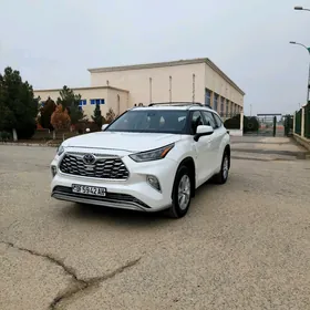 Toyota Highlander 2020