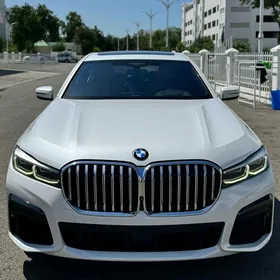 BMW 740 2020