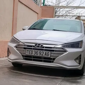 Hyundai Elantra 2020