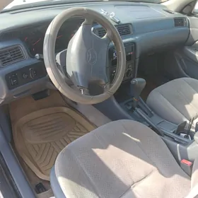 Toyota Camry 2000