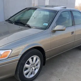 Toyota Camry 2001