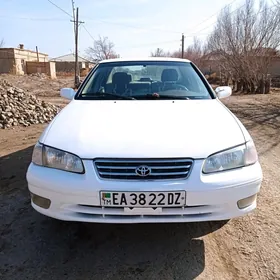 Toyota Camry 2000