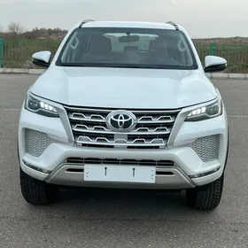 Toyota Fortuner 2024