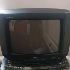LG golden eye