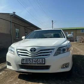 Toyota Camry 2011