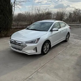 Hyundai Elantra 2020