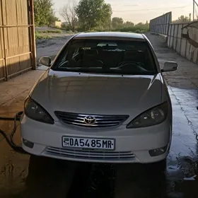 Toyota Camry 2004