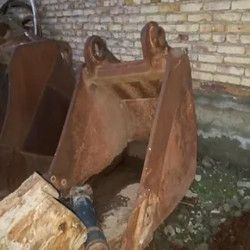 JCB uly köwüş