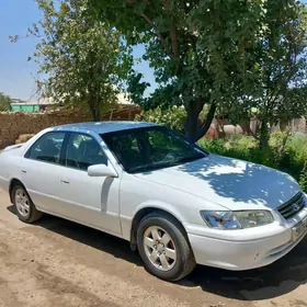 Toyota Camry 2001