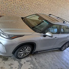 Toyota Highlander 2020