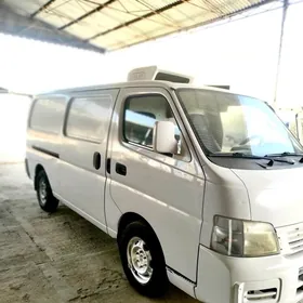 Nissan Urvan 2005