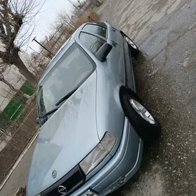 Opel Vectra 1990