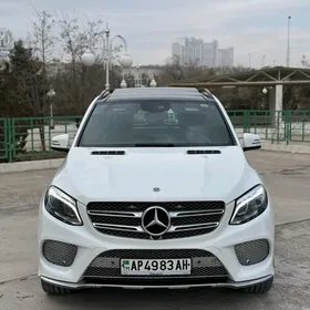 Mercedes-Benz GLE-Class 2018